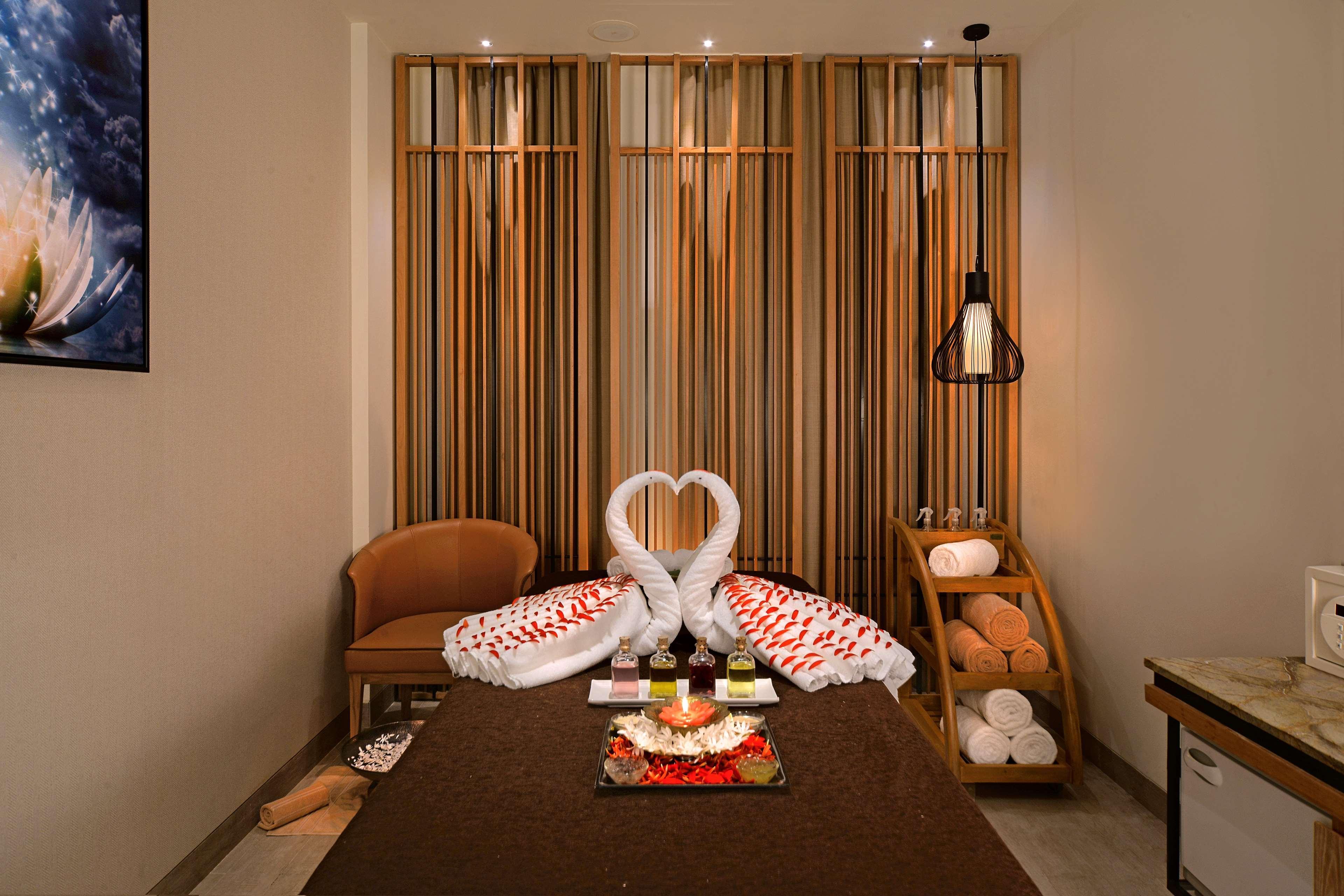 Radisson Goregaon 4*